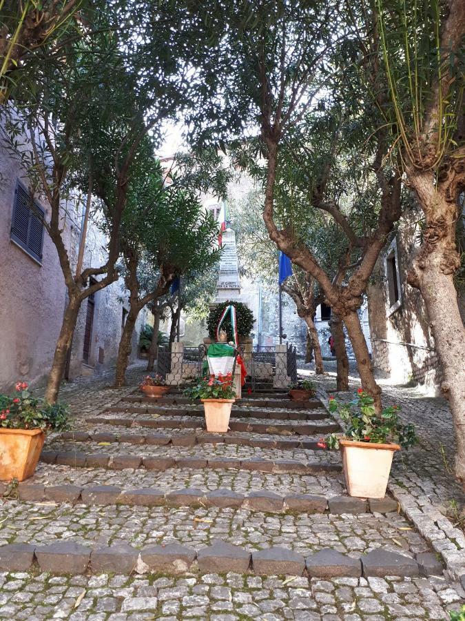 A Casa Di Lino Apartment Sermoneta Luaran gambar