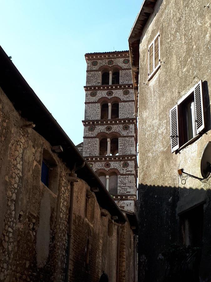 A Casa Di Lino Apartment Sermoneta Luaran gambar