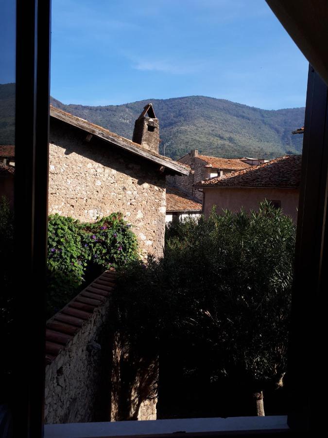 A Casa Di Lino Apartment Sermoneta Luaran gambar