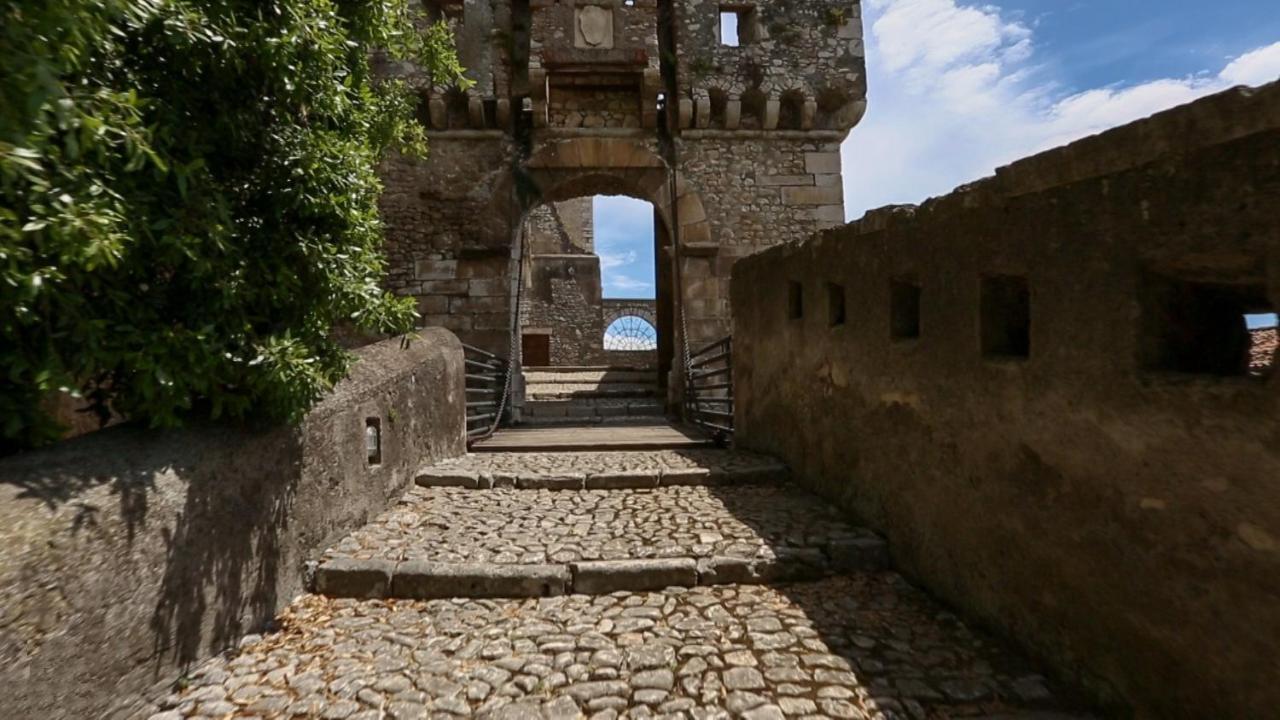 A Casa Di Lino Apartment Sermoneta Luaran gambar